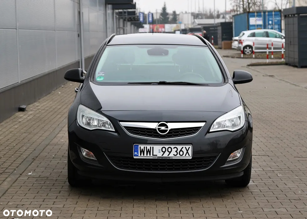 Opel Astra IV 1.4 T Cosmo - 2