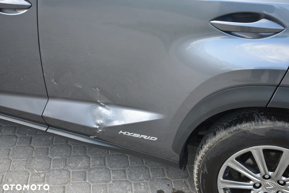 Lexus NX 300h Elite 2WD - 11