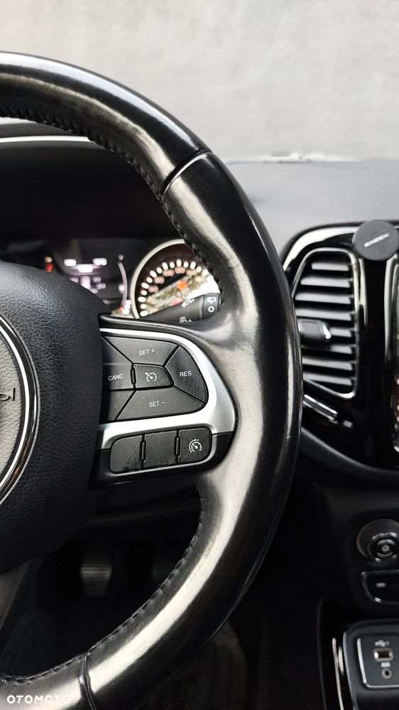 Jeep Compass - 28