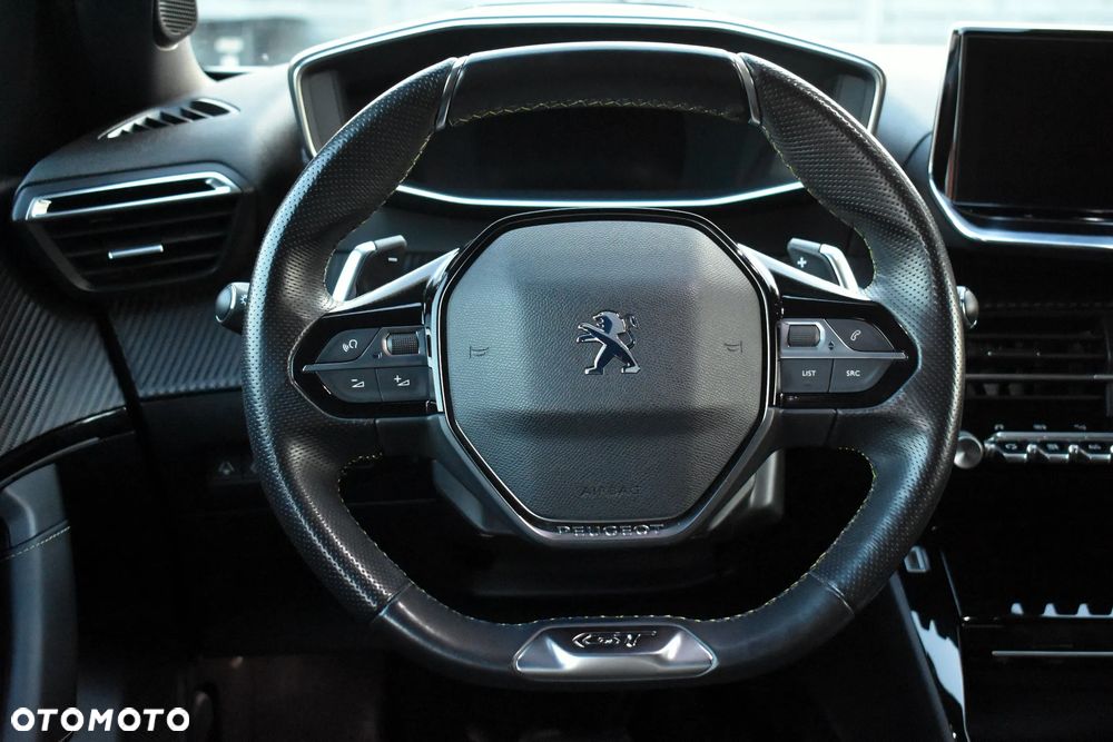 Peugeot 2008 PureTech 130 EAT8 GT Pack - 27