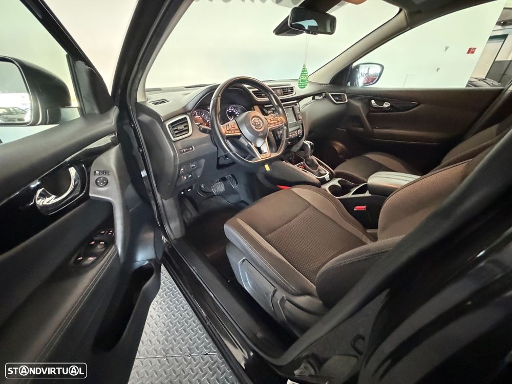 Nissan Qashqai 1.5 dCi N-Connecta J17 DCT - 12