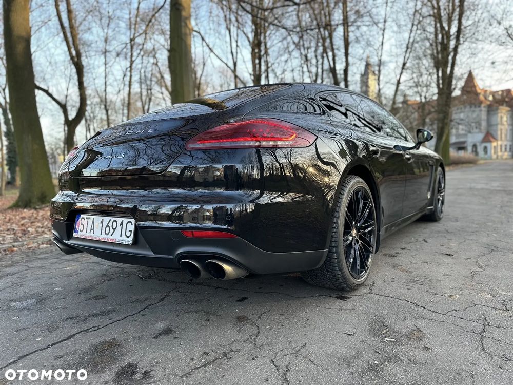 Porsche Panamera S PDK - 11