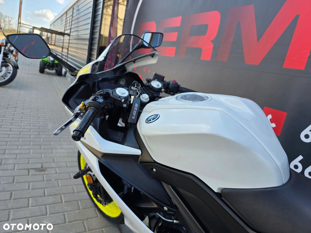 Yamaha YZF - 10