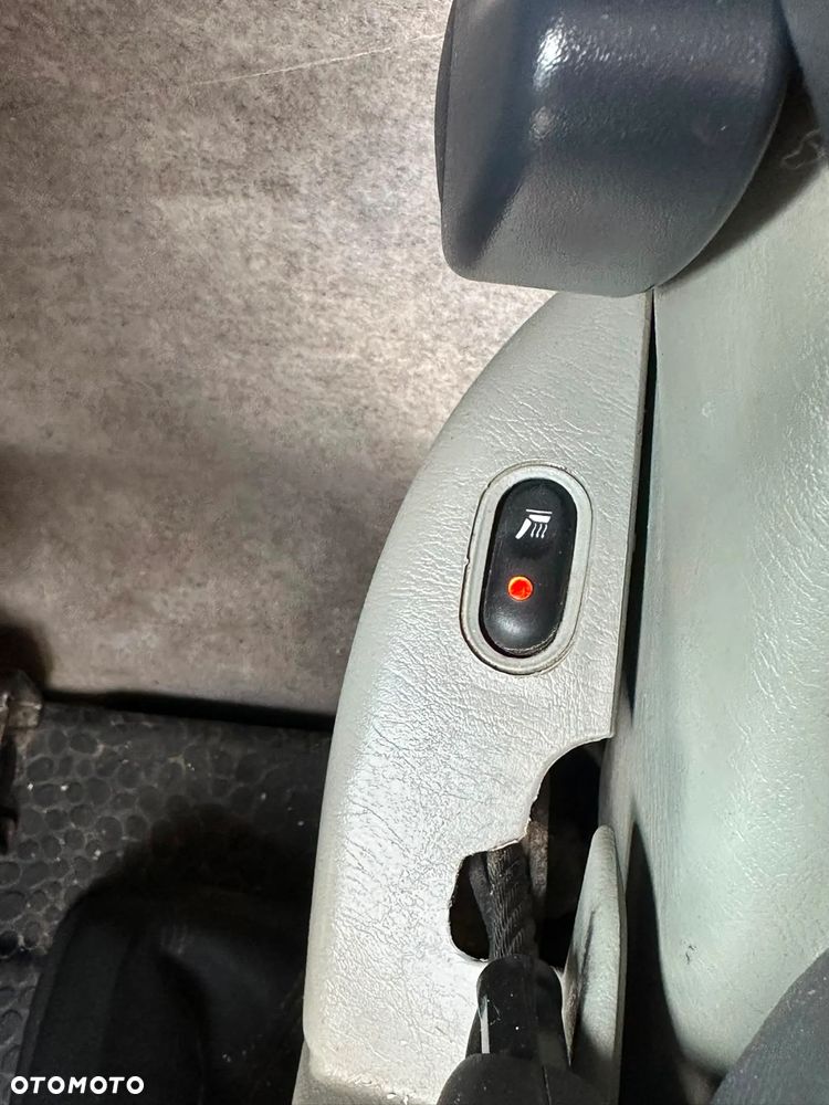Renault Trafic 2.0 diesel 115kM 2011 rok, automat, WEBASTO, HAK, STAN BARDZO DOBRY!!! - 22