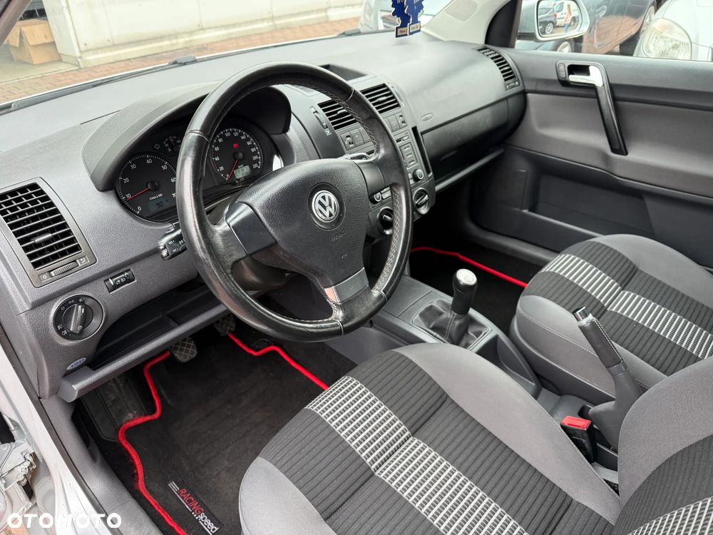 Volkswagen Polo - 12