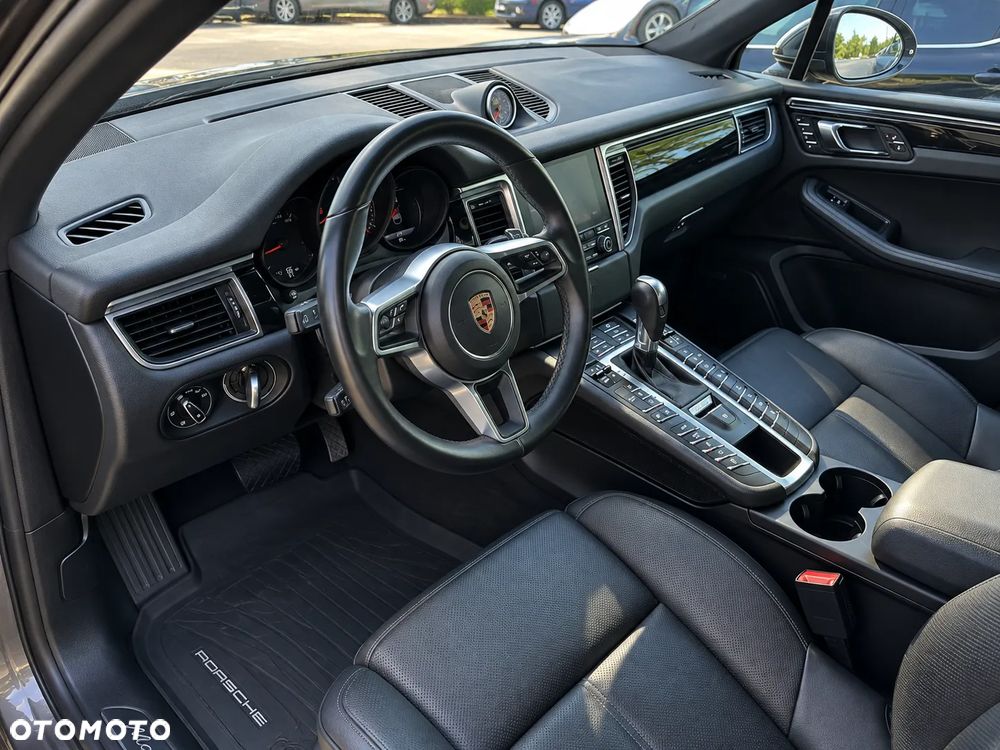 Porsche Macan - 8