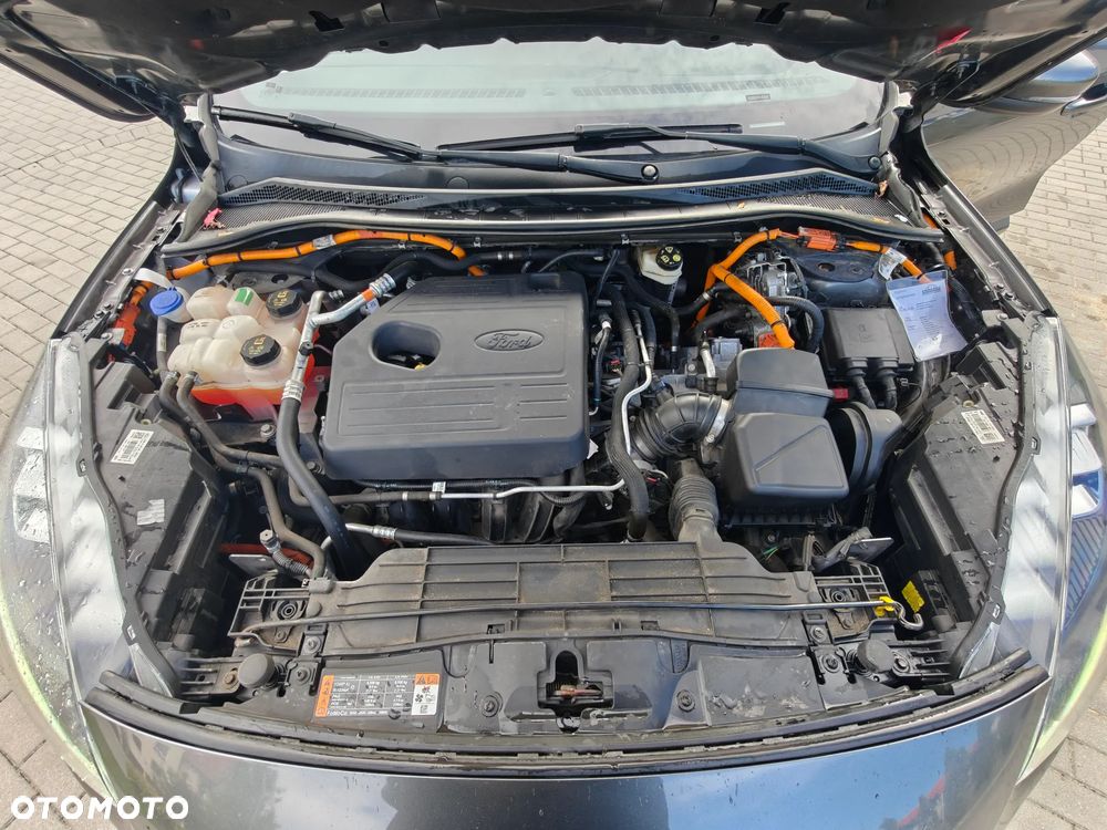 Ford Kuga 2.5P PHEV FWD ST-Line - 31
