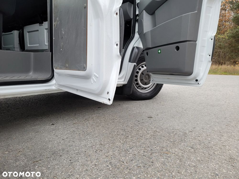 Mercedes-Benz Sprinter - 17