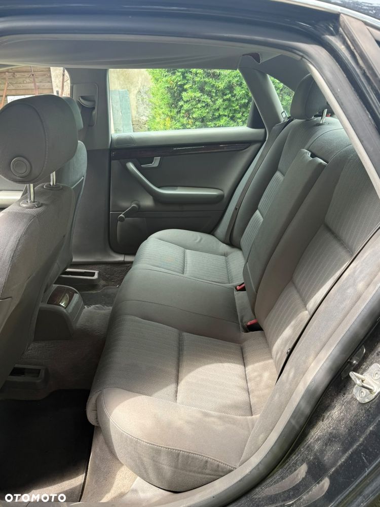 Audi A4 Limousine - 8