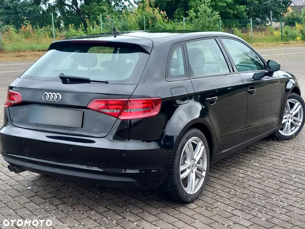 Audi A3 Sportback 2.0 TDI (clean diesel) Ambiente - 24