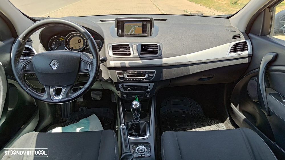 Renault Mégane Sport Tourer dCi 110 FAP Paris Business - 4