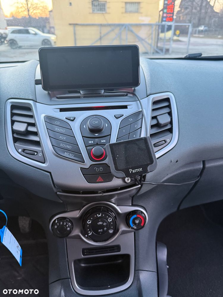 Ford Fiesta 1.25 Champions Edition - 20