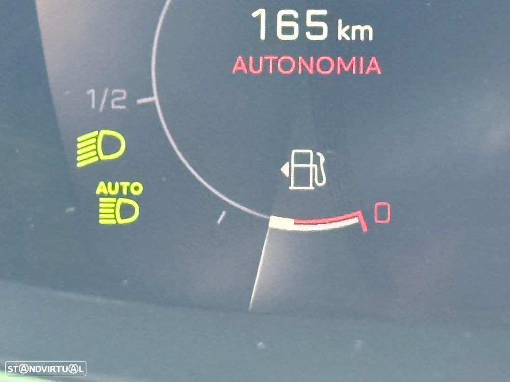 Peugeot 2008 1.5 BlueHDi GT Line EAT8 - 44