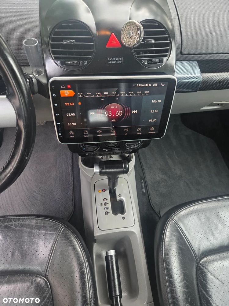 Volkswagen New Beetle 2.0 - 31