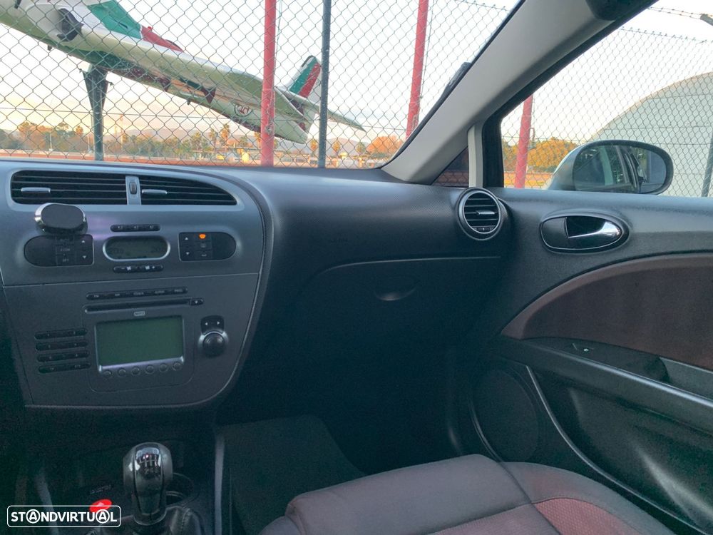 SEAT Leon 2.0 TDI FR DPF - 50