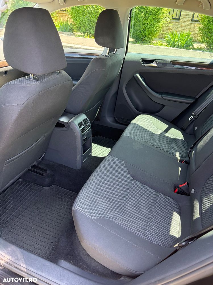 Volkswagen Jetta 1.2 TSI Trendline - 7