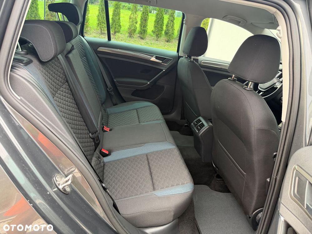 Volkswagen Golf 1.5 TSI BMT Evo IQ Drive DSG - 17