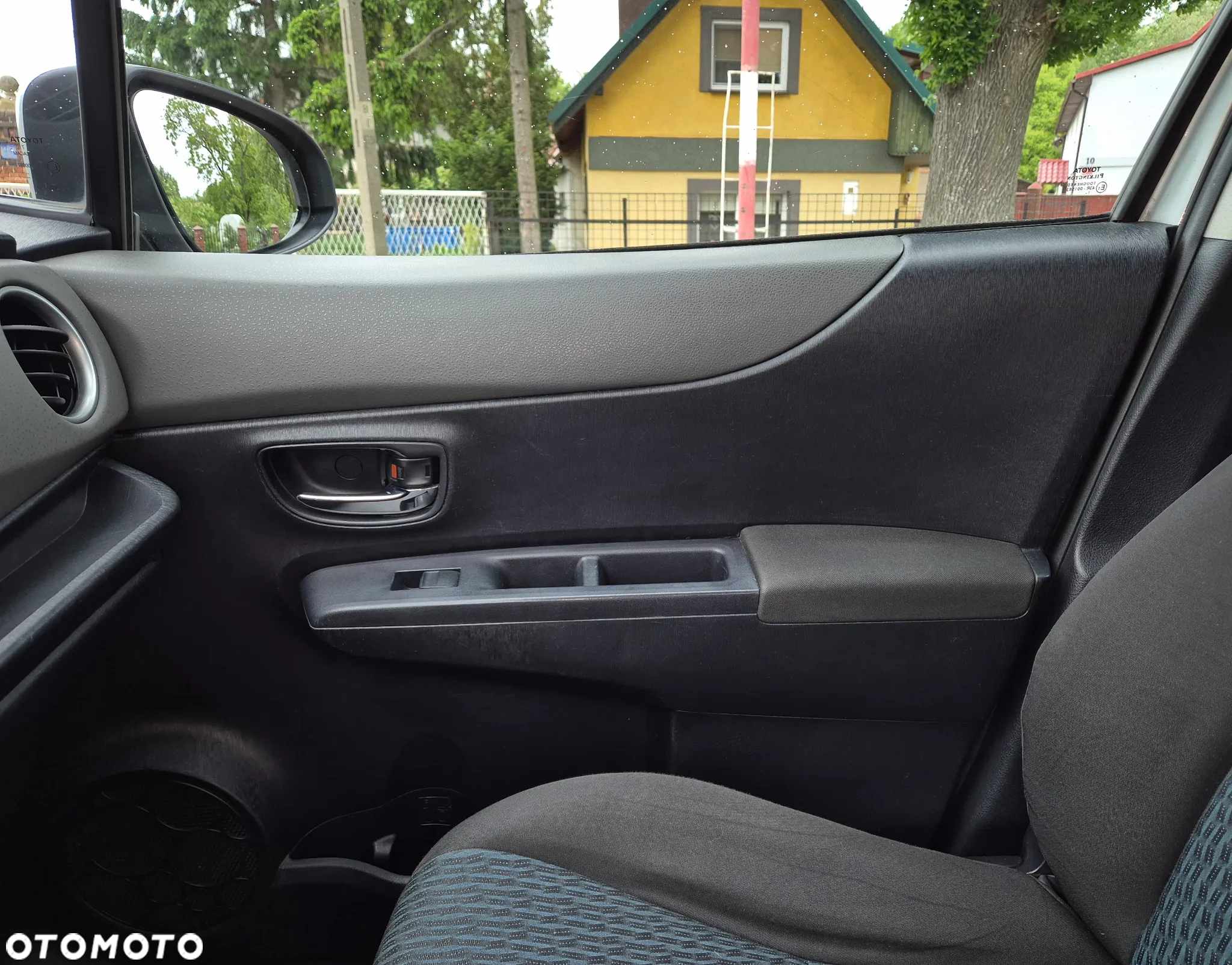 Toyota Yaris 1.0 Active - 18