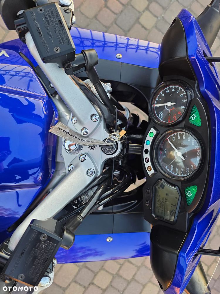 Yamaha FJR - 35