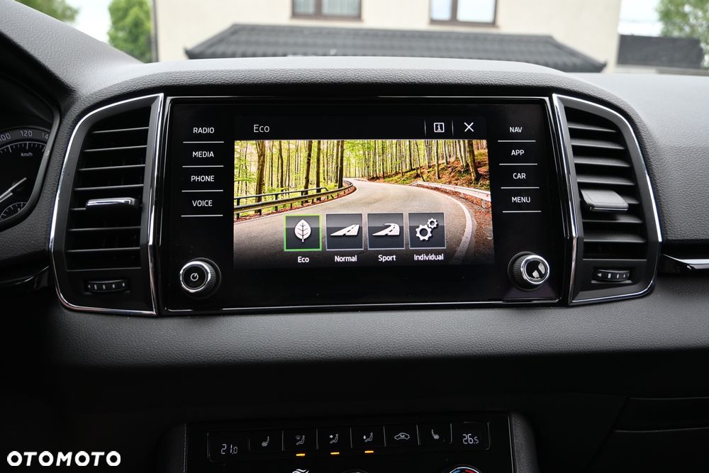 Skoda Karoq 1.6 TDI SCR DSG Ambition - 33