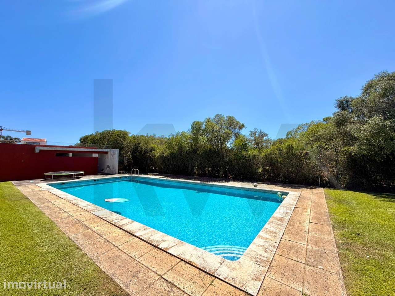 Moradia T3+2 Renovada com Jardim e Piscina em Condomínio Privado em Ca - Grande imagem: 5/60