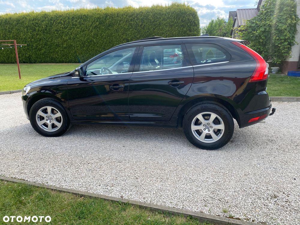 Volvo XC 60 D3 Momentum - 4