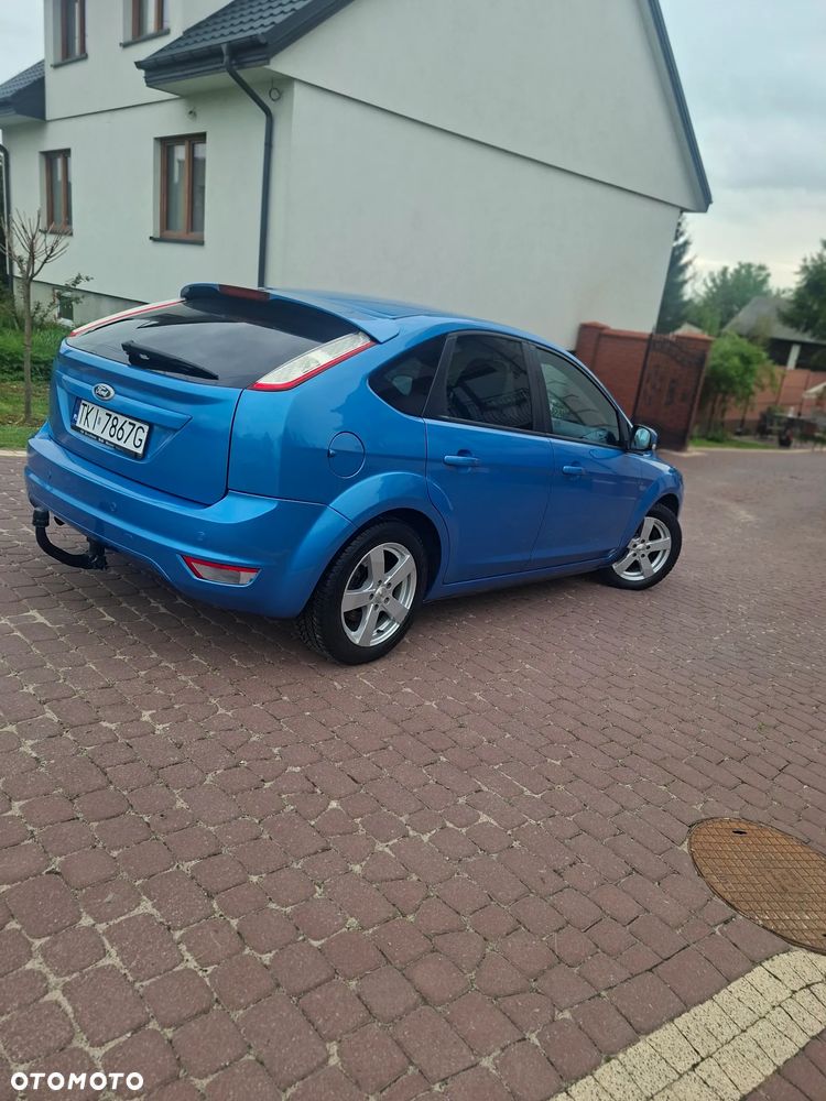Ford Focus 2.0 16V Trend - 4