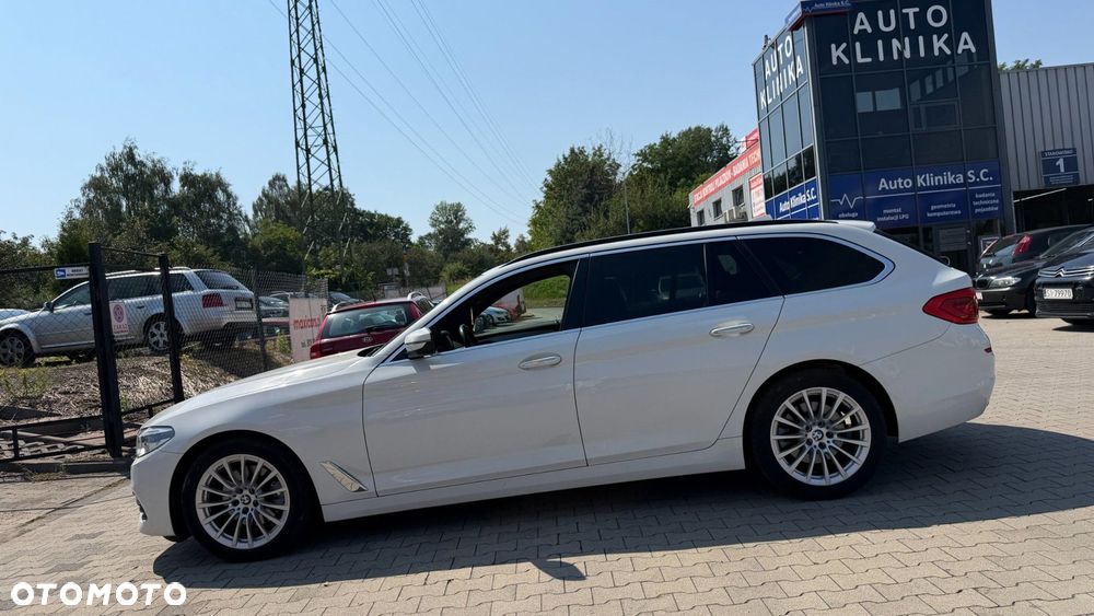 BMW Seria 5 520d Luxury Line - 9