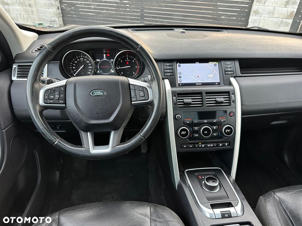 Land Rover Discovery Sport - 8
