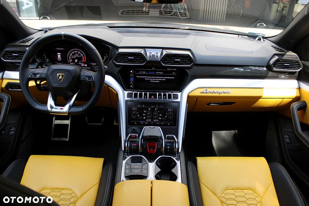 Lamborghini Urus Standard - 22