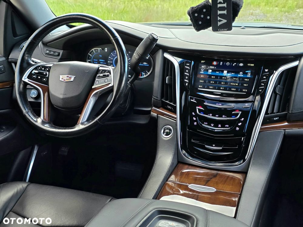 Cadillac Escalade ESV 6.2 V8 AWD AT Premium - 28