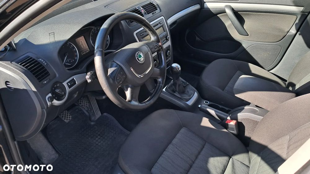 Skoda Octavia 2.0 TDI DPF Ambiente - 9