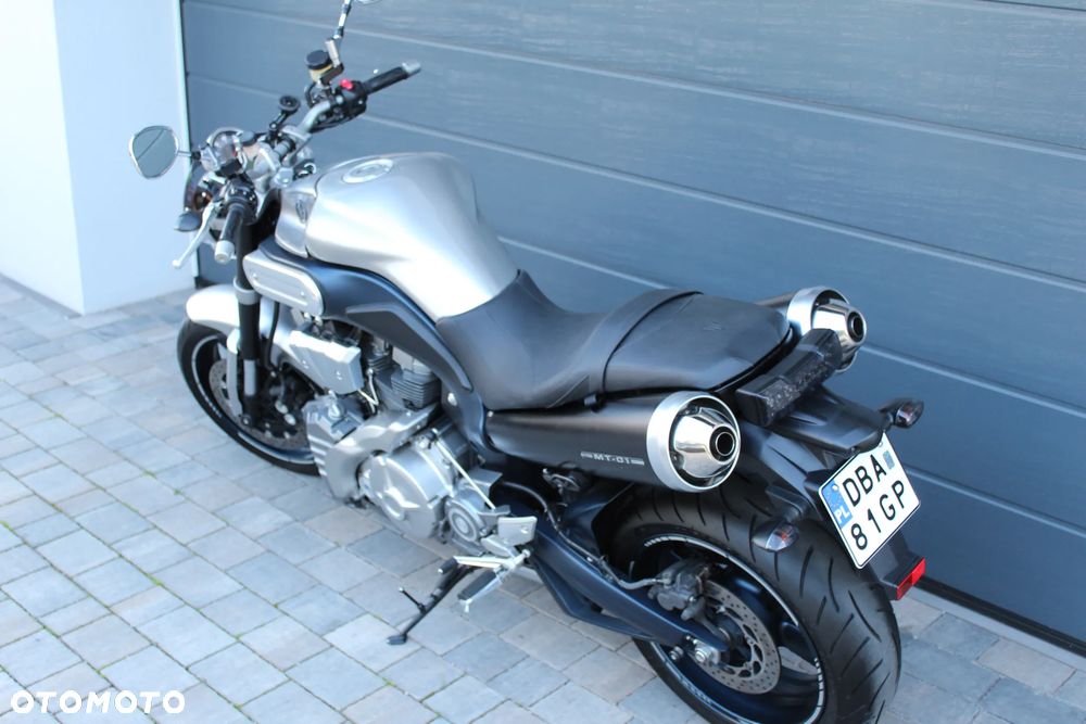 Yamaha MT - 11
