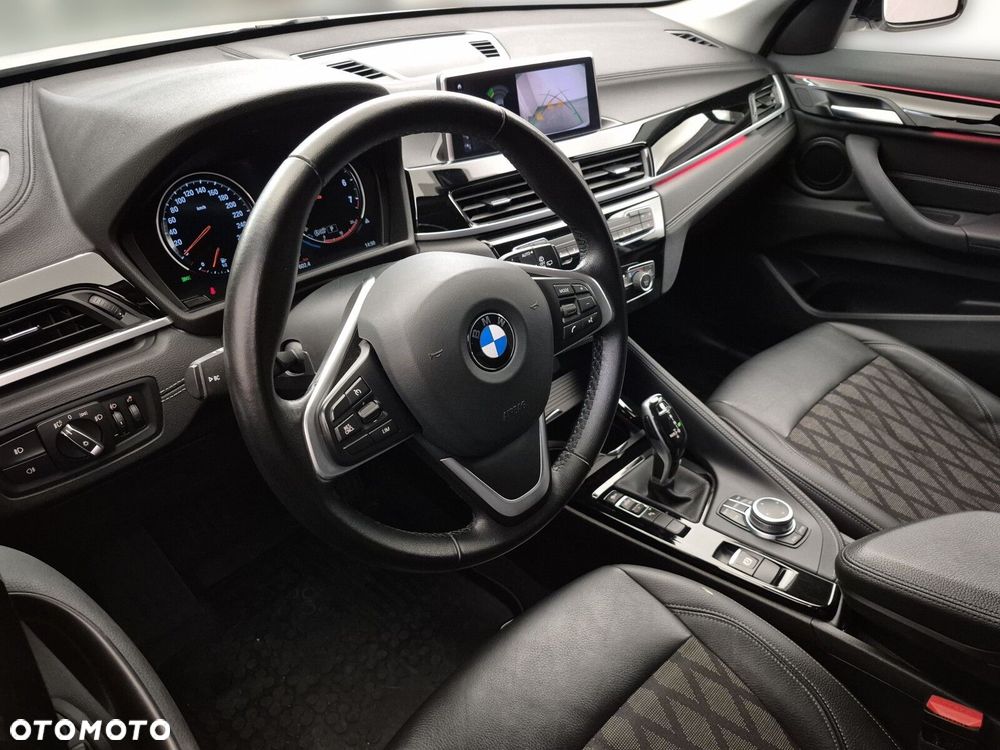 BMW X1 sDrive18i xLine sport - 11
