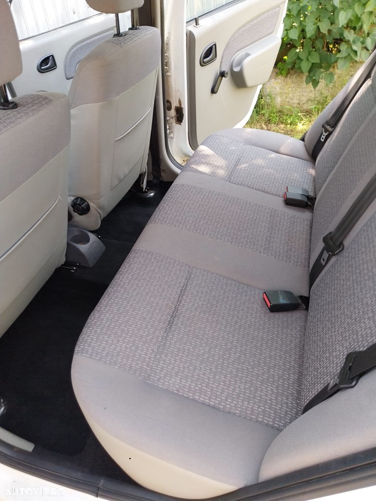 Dacia Logan Express 1.5 dCi - 11