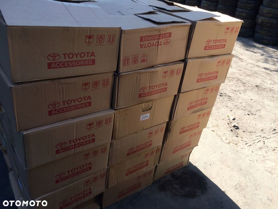 Felgi NOWE 5X114,3 TOYOTA AURIS COROLLA E15 E16 15 - 2