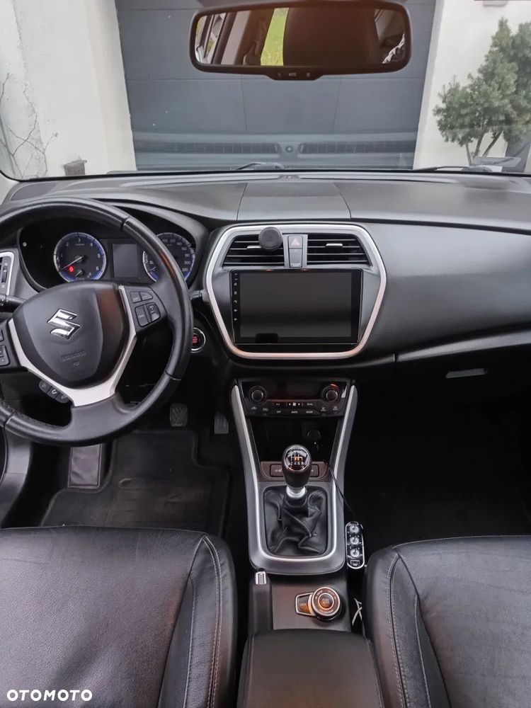 Suzuki SX4 S-Cross 1.6 DDiS Elegance 4WD - 17