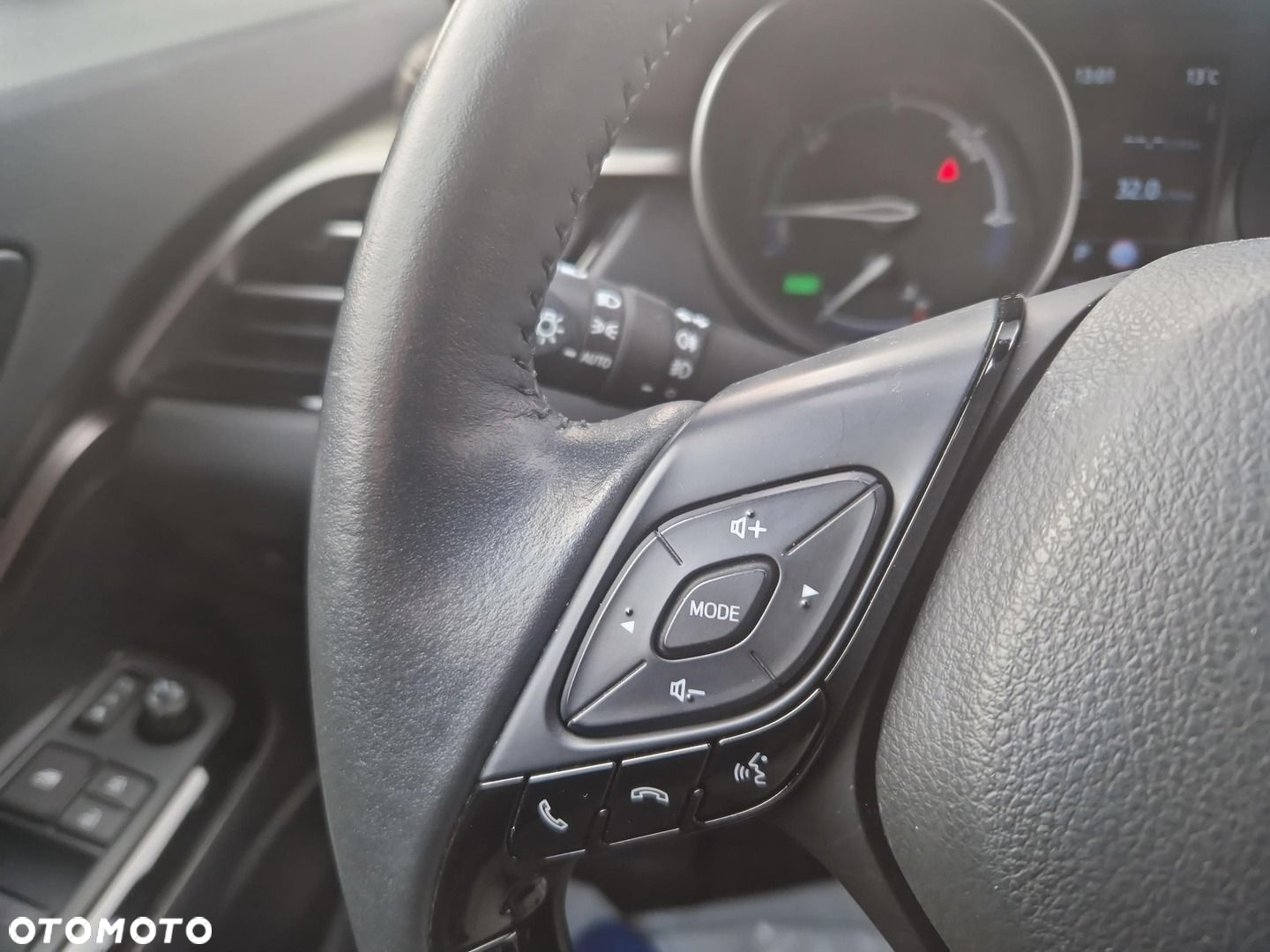 Toyota C-HR - 14