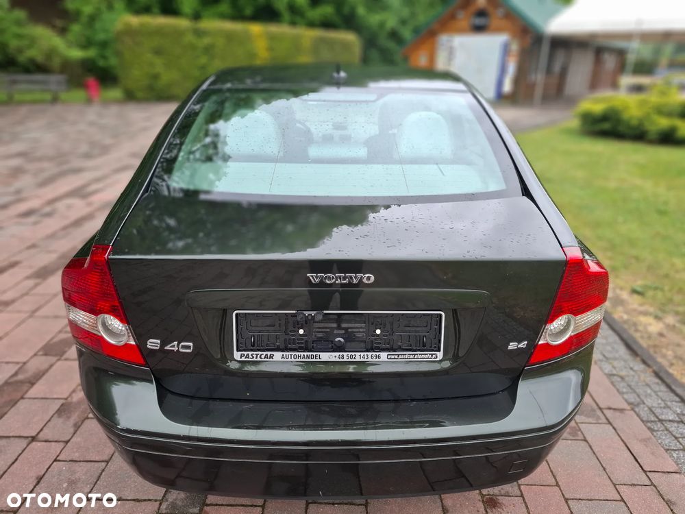 Volvo S40 2.4 Momentum - 4