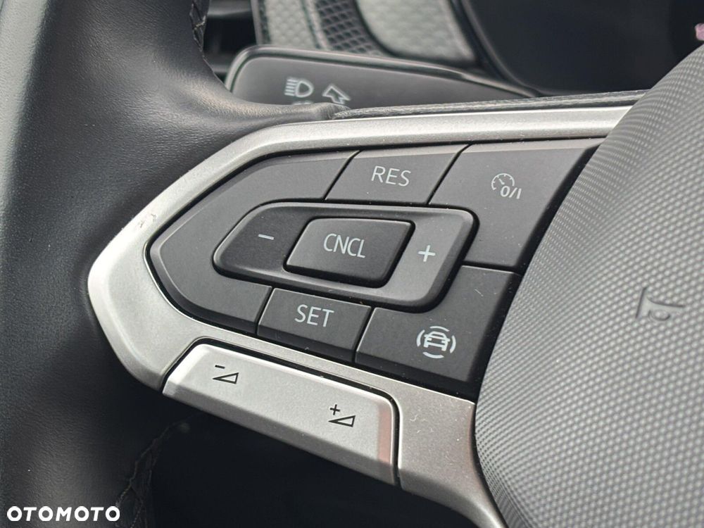 Volkswagen T-Cross - 18