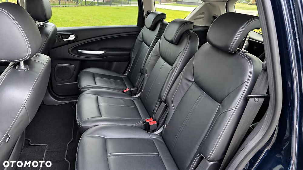 Ford S-Max - 7