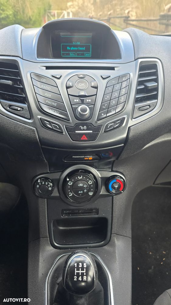 Ford Fiesta 1.5 TDCi DPF Titanium - 11