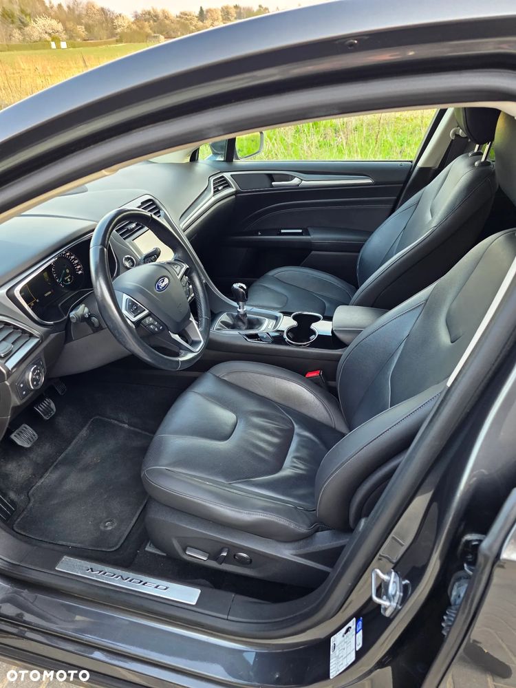 Ford Mondeo 2.0 TDCi Titanium - 16