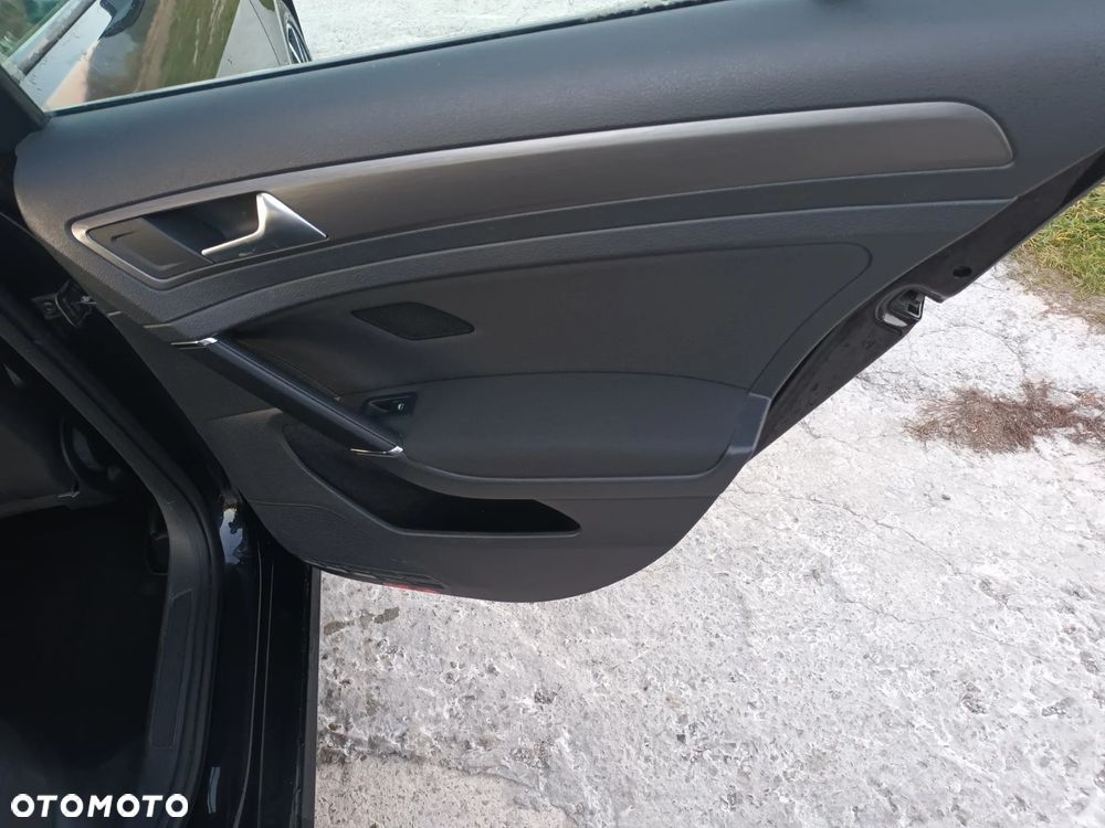 Volkswagen Golf 2.0 BlueTDI DSG Comfortline - 22