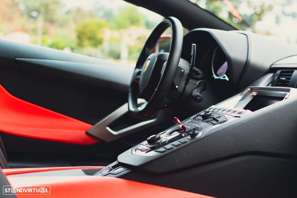 Lamborghini Aventador 6.5 V12 LP700-4 - 22