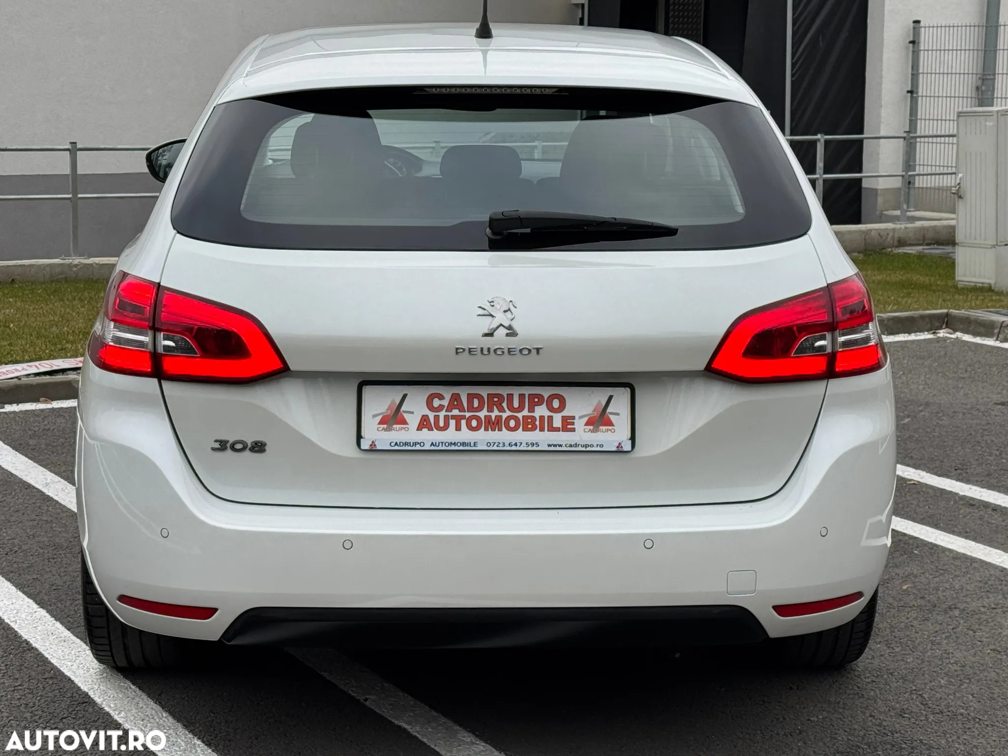 Peugeot 308 SW BlueHDI 130 EAT8 Stop & Start Active Business-Paket - 7