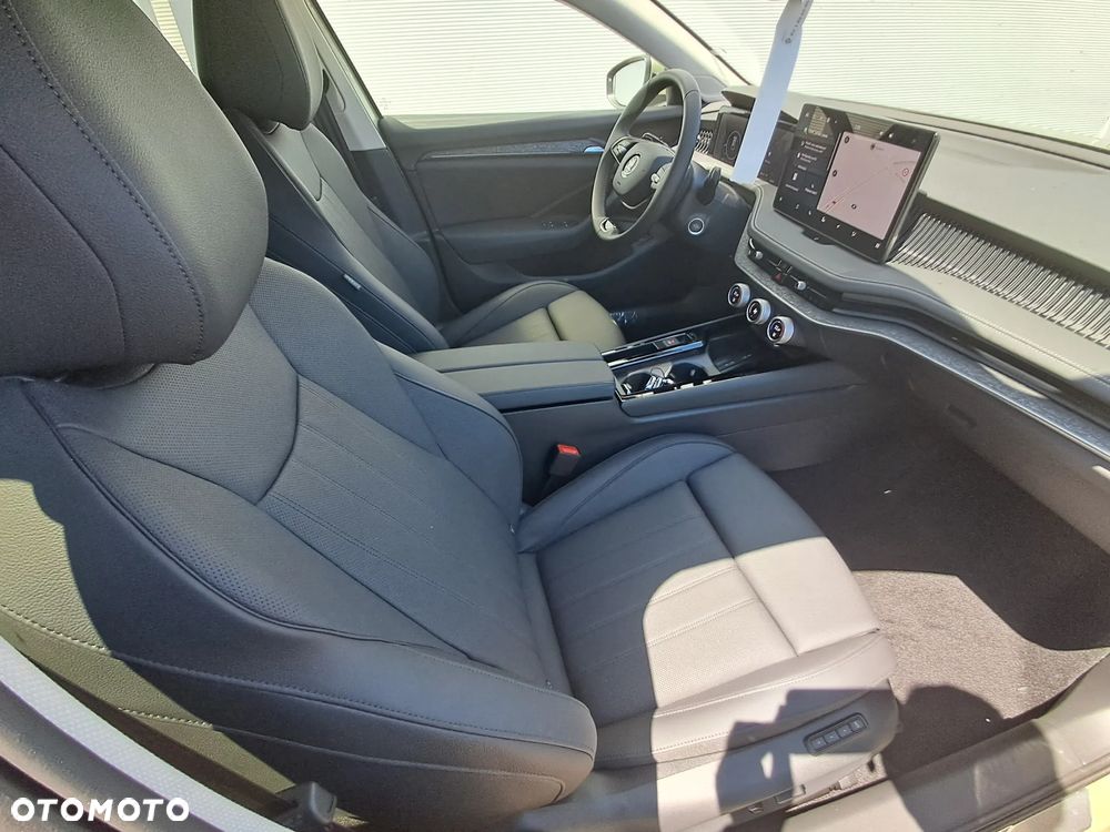 Skoda Superb 2.0 TDI SCR Selection DSG - 11