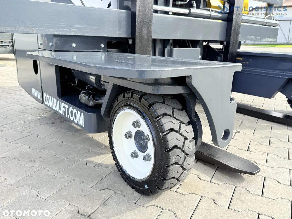 Combilift WÓZEK CZTEROKIERUNKOWY - WIELOKIERUNKOWY / JEDYNIE 491 MTH / C2500 / GAS / DUPLEX 4600MM / KRÓTKI - JEDYNIE 1900MM / SZEROKI 2700 POZYCJONER WIDEŁ / OGRZEWANIE / PEŁNA OGRZEWANA KABINA / STAN IDEALNY / Szeroka oferta wózków czterokierunkowych i bocznych, dopasowanych do różnorodnych potrzeb i zastosowań - 6