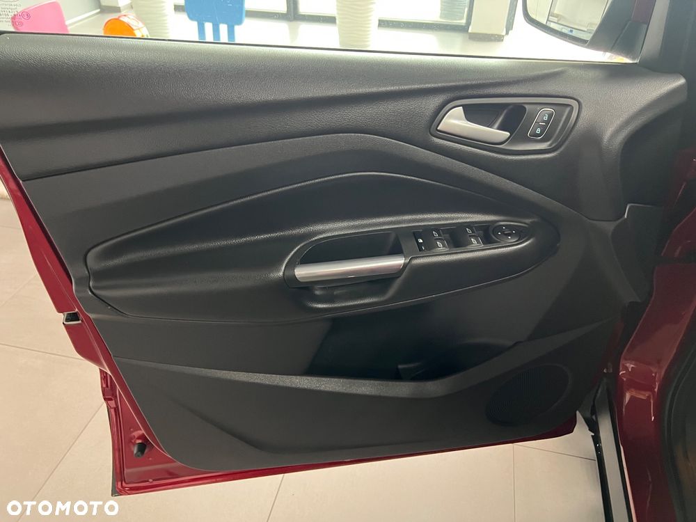 Ford Kuga - 21