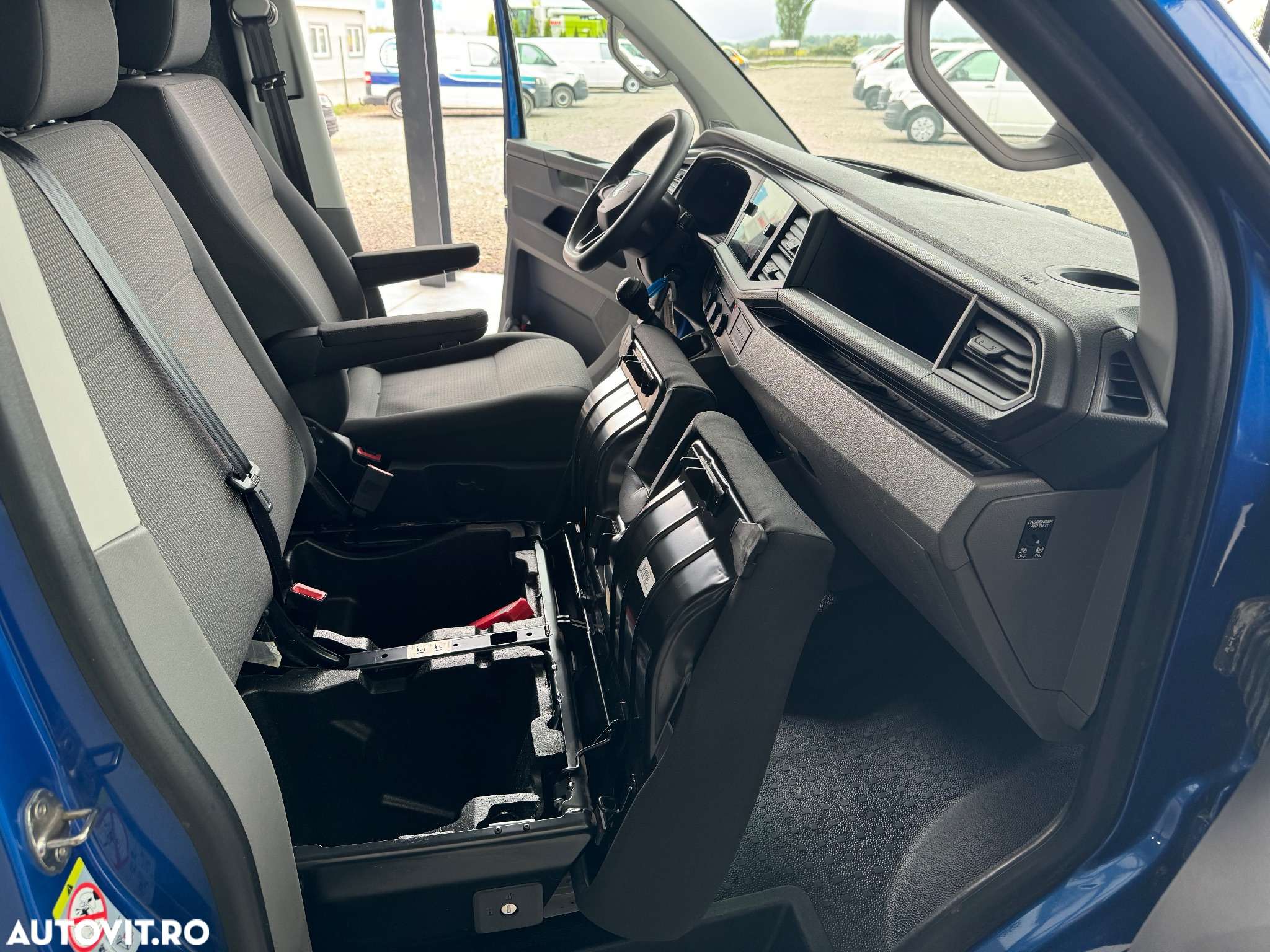 Volkswagen Transporter T6.1 - 17